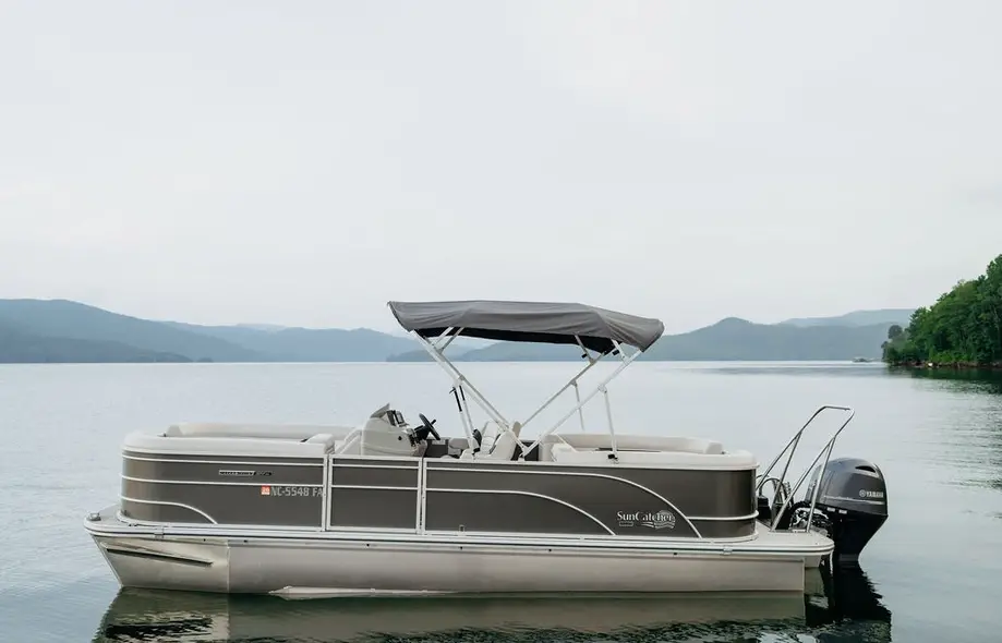 Daily Tritoon Rentals (150hp) -- Lake Keowee