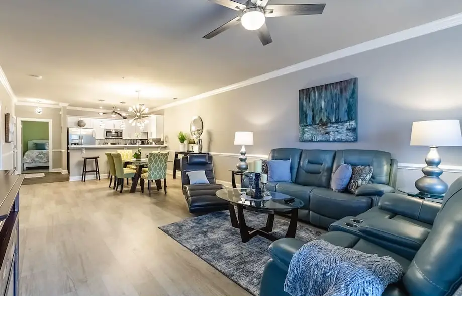 Luxe Lakeview Paradise